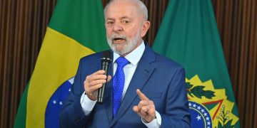 Lula pide un minuto de silencio por las víctimas de accidente aéreo
