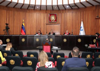 Tribunal venezolano revisará documentos tras resultado electoral