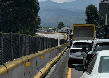 Se cumplen más de 27 horas del bloqueo en la México-Puebla