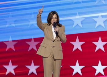 Kamala Harris anima a votar para derrotar a Trump; “cuando luchamos, ganamos”