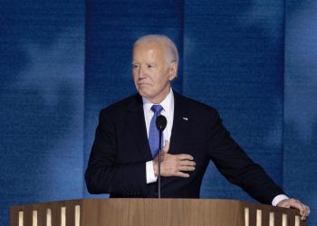 Biden rechaza la violencia política en convención demócrata