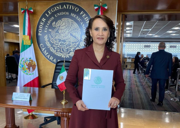 Dolores Padierna levanta la mano, quiere ser presidenta de los Diputados