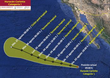 Carlotta se convierte en huracán categoría 1, sigue su trayectoria