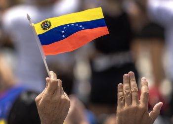 Miles de venezolanos protestan contra resultado Electoral