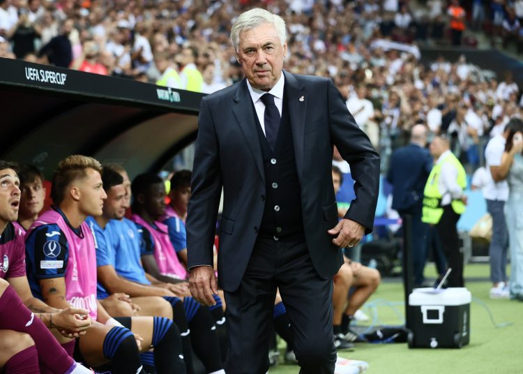 Warsaw (Poland), 14/08/2024.- Real Madrid's head coach Carlo Ancelotti looks on during the UEFA Super Cup soccer match between Real Madrid and Atalanta BC, in Warsaw, Poland, 14 August 2024. (Polonia, Varsovia) EFE/EPA/Leszek Szymanski POLAND OUT