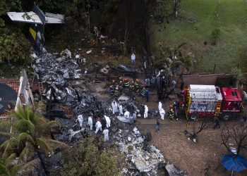 62 personas mueren en accidente aéreo en Brasil