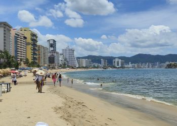 Vacaciones: También entre semana Acapulco repunta ocupación hotelera