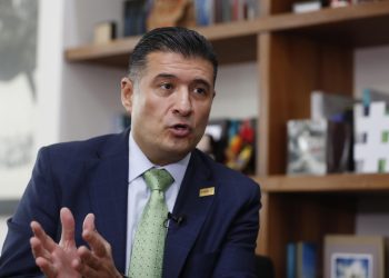 Piden modernizar al INAI y no desaparecerlo