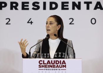 “Son libres de manifestarse”, dice Sheinbaum sobre concentración contra sobrerrepresentación