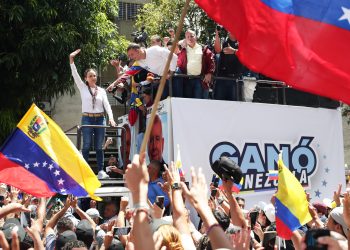 Antichavismo insiste en triunfo de González Urrutia