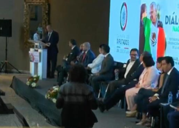 Manifestantes y gritos en Coahuila interrumpieron el penúltimo Foro de la Reforma al Poder Judicial