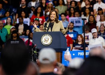 Biden, Obama y los Clinton apoyarán a Kamala Harris en la Convención Nacional Demócrata