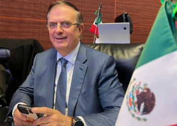 Ebrard encabeza una misión comercial de México a Canadá para tratar la revisión del T-MEC