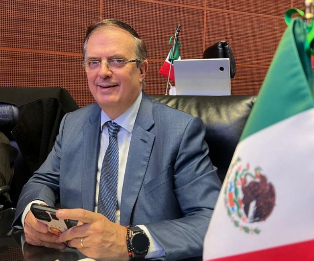 Ebrard encabeza una misión comercial de México a Canadá para tratar la revisión del T-MEC