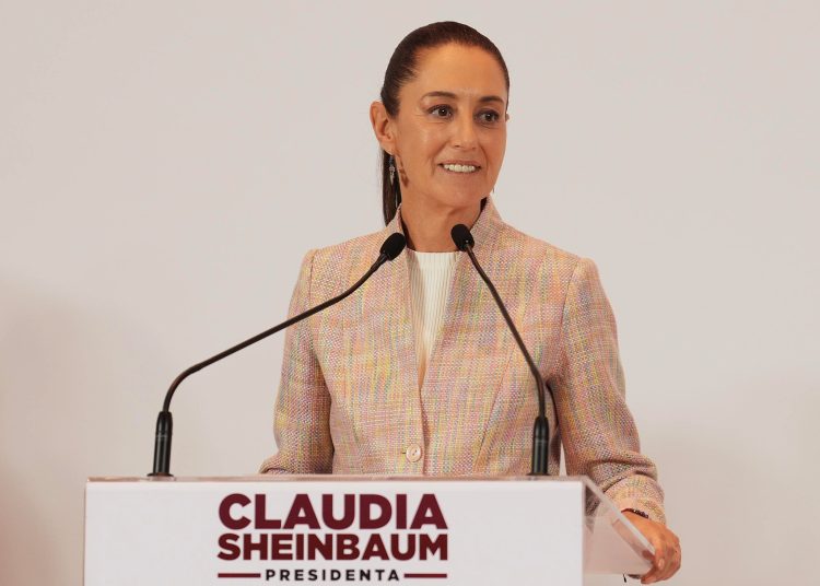 CIUDAD DE MÉXICO (MÉXICO), 07/08/2024.- Fotografía cedida por la Casa de Campaña de la presidenta electa de México, Claudia Sheinbaum, durante una conferencia de prensa este miércoles, en la Ciudad de México
