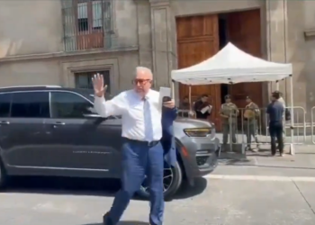 “Está todo tranquilo en Sinaloa”, dijo Rubén Rocha Moya al llegar a Palacio Nacional