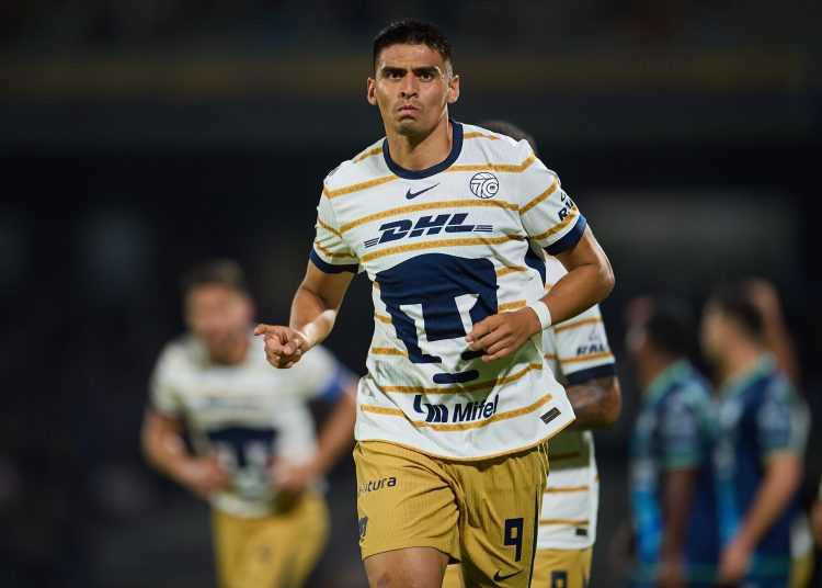 Guillermo Martinez celebrates his goal 1-0 of Pumas during the 8th round match between Pumas UNAM and Puebla as part of the Liga BBVA MX, Torneo Apertura 2024 at Olimpico Universitario Stadium on September 17, 2024 in Mexico City, Mexico.