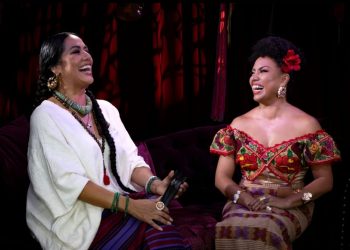 Alejandra Robles “La Morena” presentó las “joyas de Oaxaca”