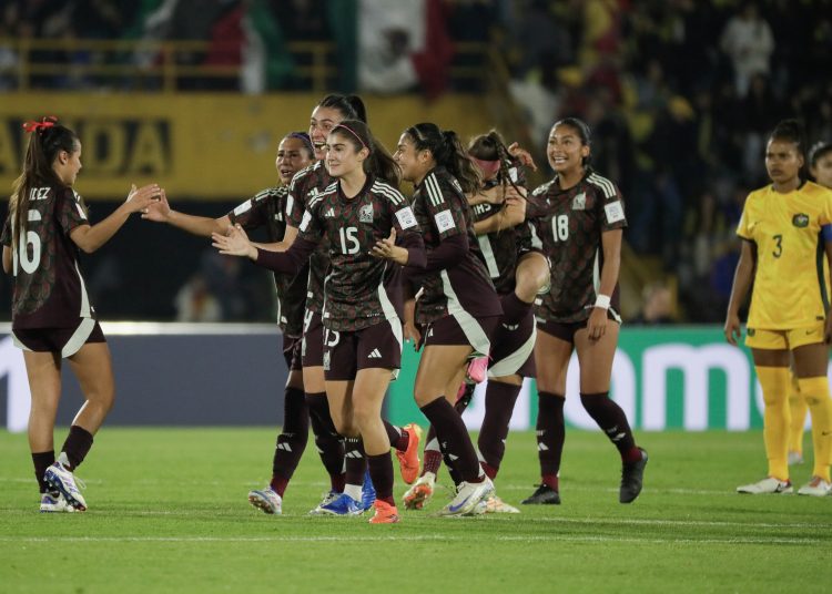 AME5403. BOGOTÁ (COLOMBIA), 03/09/2024.- Jugadoras de México celebran un gol este martes, en un partido del grupo A de la Copa Mundial Femenina sub-20 entre las selecciones de México y Australia en el estadio de El Campín en Bogotá (Colombia). EFE/ Carlos Ortega