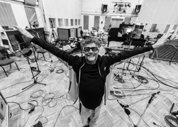 Fito Páez sufre accidente y cancela concierto en el Zócalo capitalino