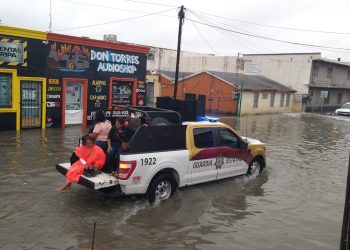 Reportan emergencia por inundación de 213 colonias en Matamoros