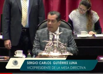 Avanza adición constitucional para apoyar mensualmente a jóvenes que no estudian ni trabajan