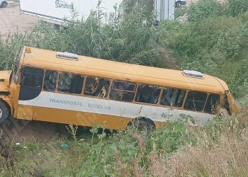 Se accidentan estudiantes del Tecnológico Superior de Jalisco, hay una joven fallecida