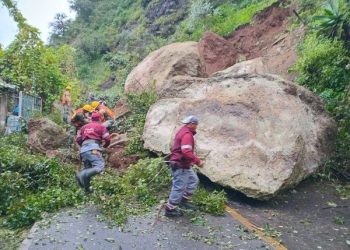Reportan derrumbes, caídas de bardas y accidentes por lluvias en Hidalgo