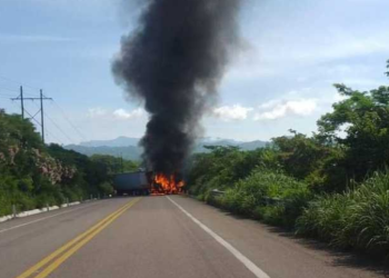 Decapitados, desabasto de alimentos y balaceras, así el día 10 de violencia en Sinaloa