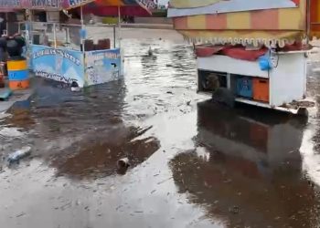 Lodo invadió calles de Amecameca por el desbordamiento del Río Alcalica