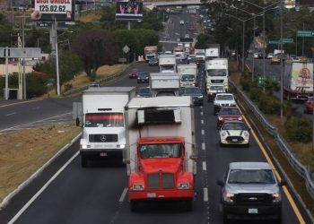 ¡Toma precauciones! Transportistas anuncian bloqueo en Edomex