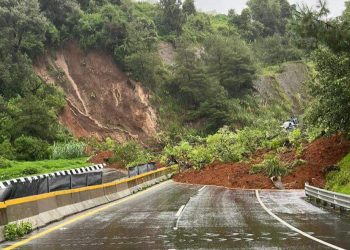 Las lluvias de John provocaron derrumbe al sur del Estado de México