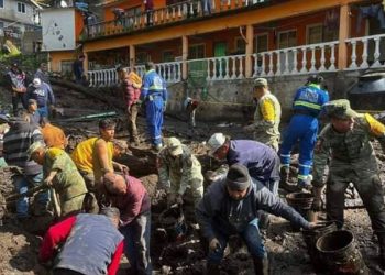 Se confirman tres decesos y seis desaparecidos tras el desgajamiento de un cerro en Jilotzingo