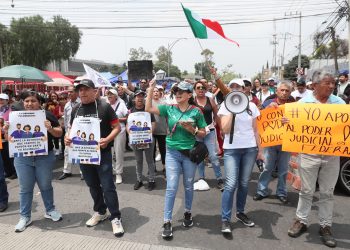 Trabajadores judiciales redoblan sus protestas ante la aprobación de la reforma