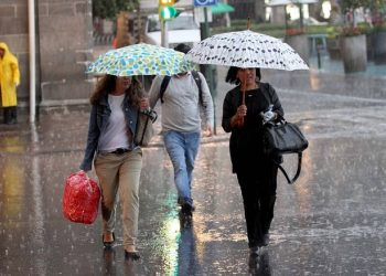 No olvides llevar chamarra, continuarán las lluvias