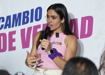 Rojo de la Vega acusa compadrazgo; IECM aclara en que caso no podría volver a ser electa