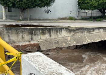 Fuertes corrientes del Río Huacapa provocan socavones en Chilpancingo