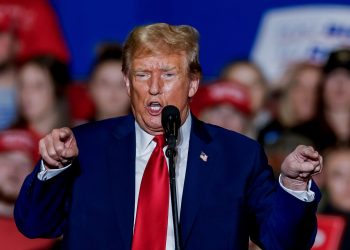 Se reportan disparos cerca del club de golf de Donald Trump