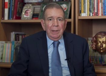 Orden de aprehensión contra González Urrutia