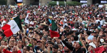 400 mil personas asistieron a festejos por aniversario de la independencia de México en el Zócalo