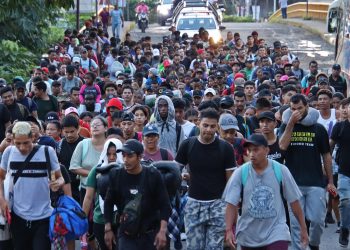 Primera caravana migrante en gobierno de Sheinbaum parte de Tapachula a CDMX