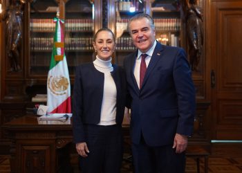 Sheinbaum se reúne con dirigente del CCE