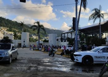 Sheinbaum supervisa zonas afectadas por John en Acapulco