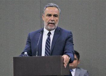 “Movilizaremos todos los recursos financieros y las instituciones para lograr el propósito de construcción de viviendas”: Ramírez Cuellar