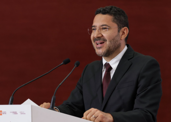 Batres celebra reformas aprobadas en el Congreso capitalino