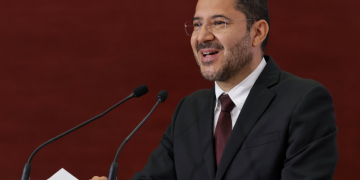 Batres celebra reformas aprobadas en el Congreso capitalino