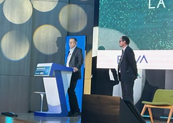 Un mayor número de pagos digitales generaría una economía más eficiente, asegura Carlos Serrano
