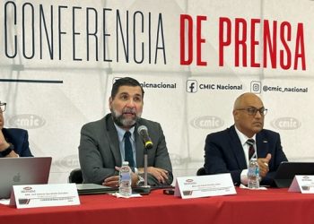 Al menos mil 200 millones de pesos tendría que destinar el sector público a infraestructura el próximo año