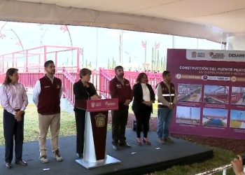 Delfina Gómez inaugura Puente de los Rosales que cruza el río de la compañía