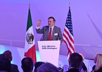 Marcelo Ebrard llama a defender el T-MEC